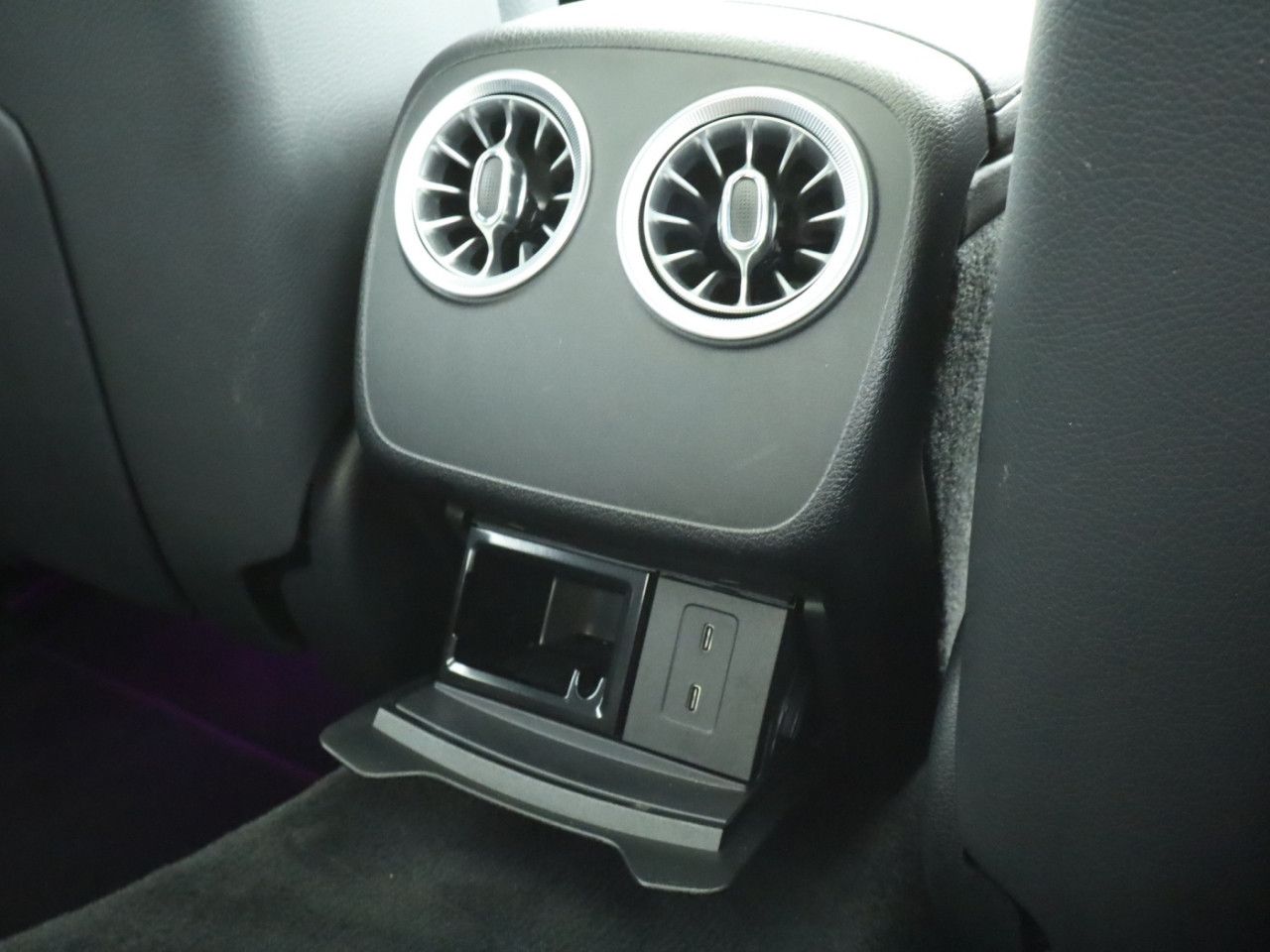 Mercedes-Benz E-Klasse – Bild 24