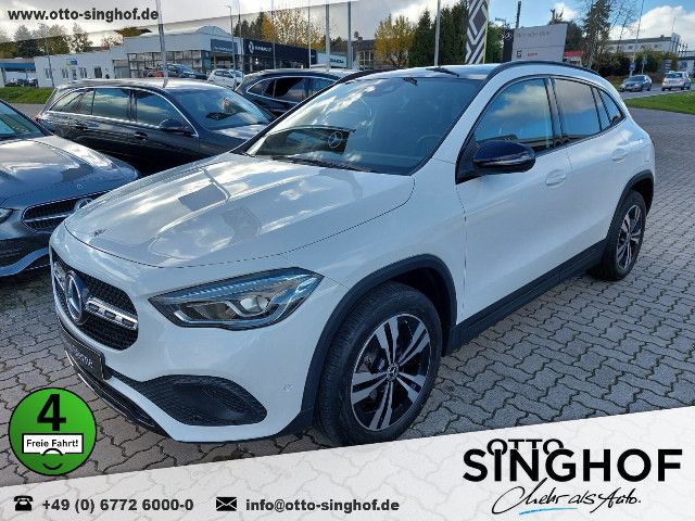 Mercedes-Benz GLA 200 Progressive