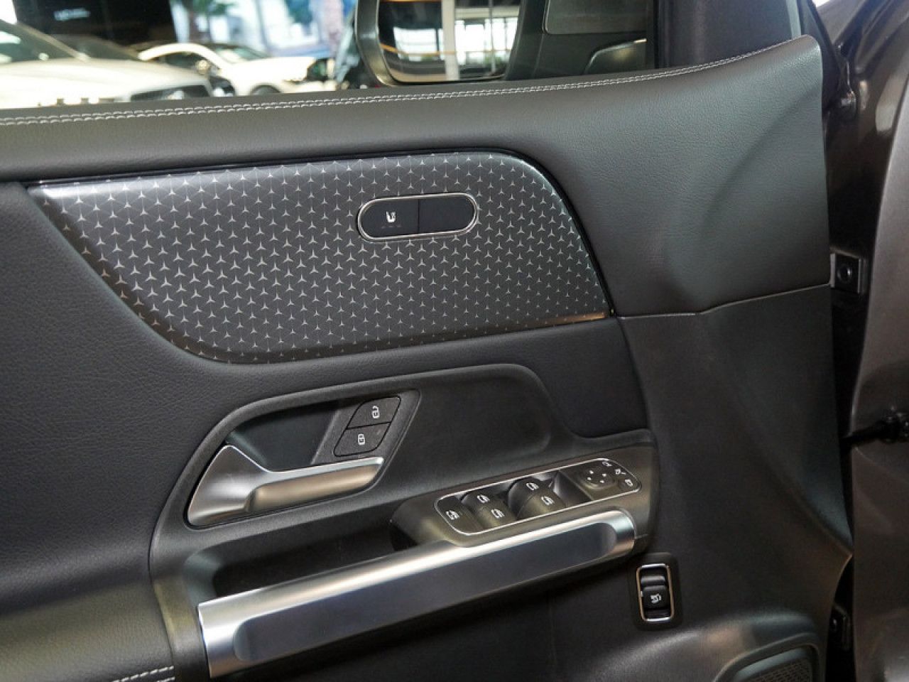 Mercedes-Benz GLB – Bild 14