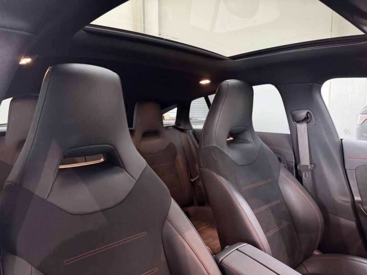 Photo du véhicule 18 / 18