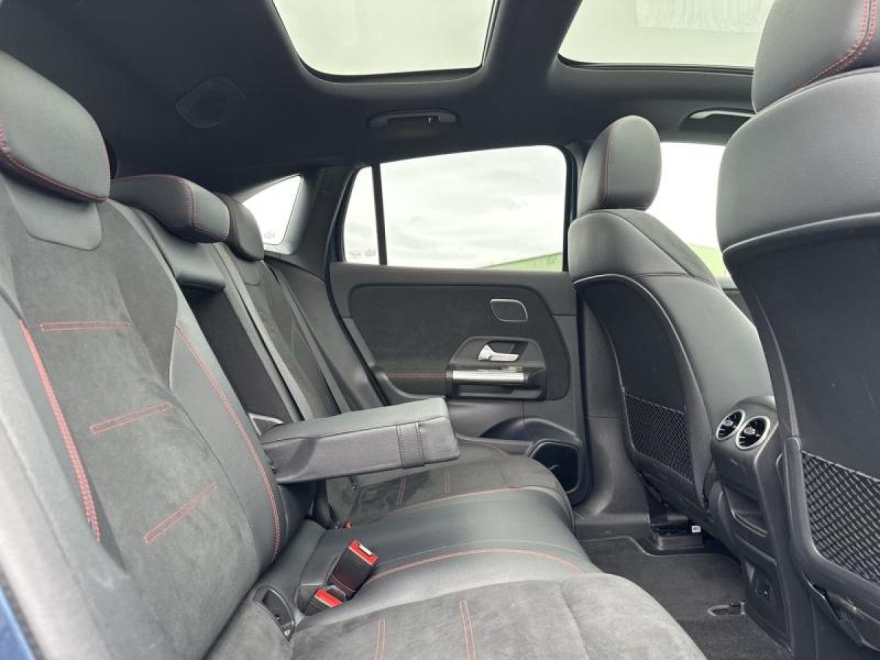 Photo du v&eacute;hicule 14 / 18