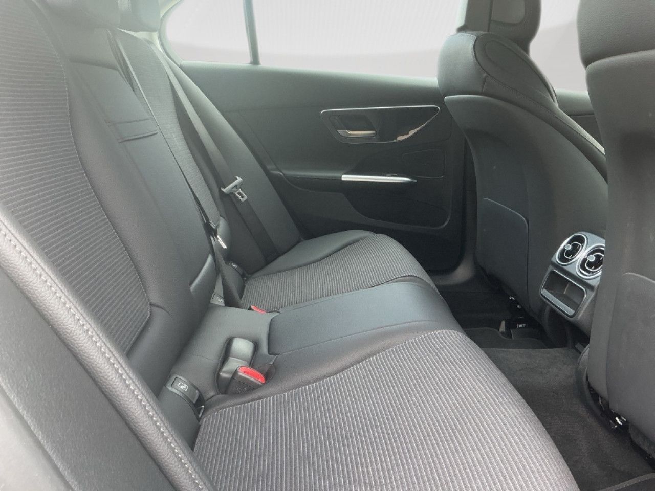 Mercedes-Benz C-Klasse – Bild 12