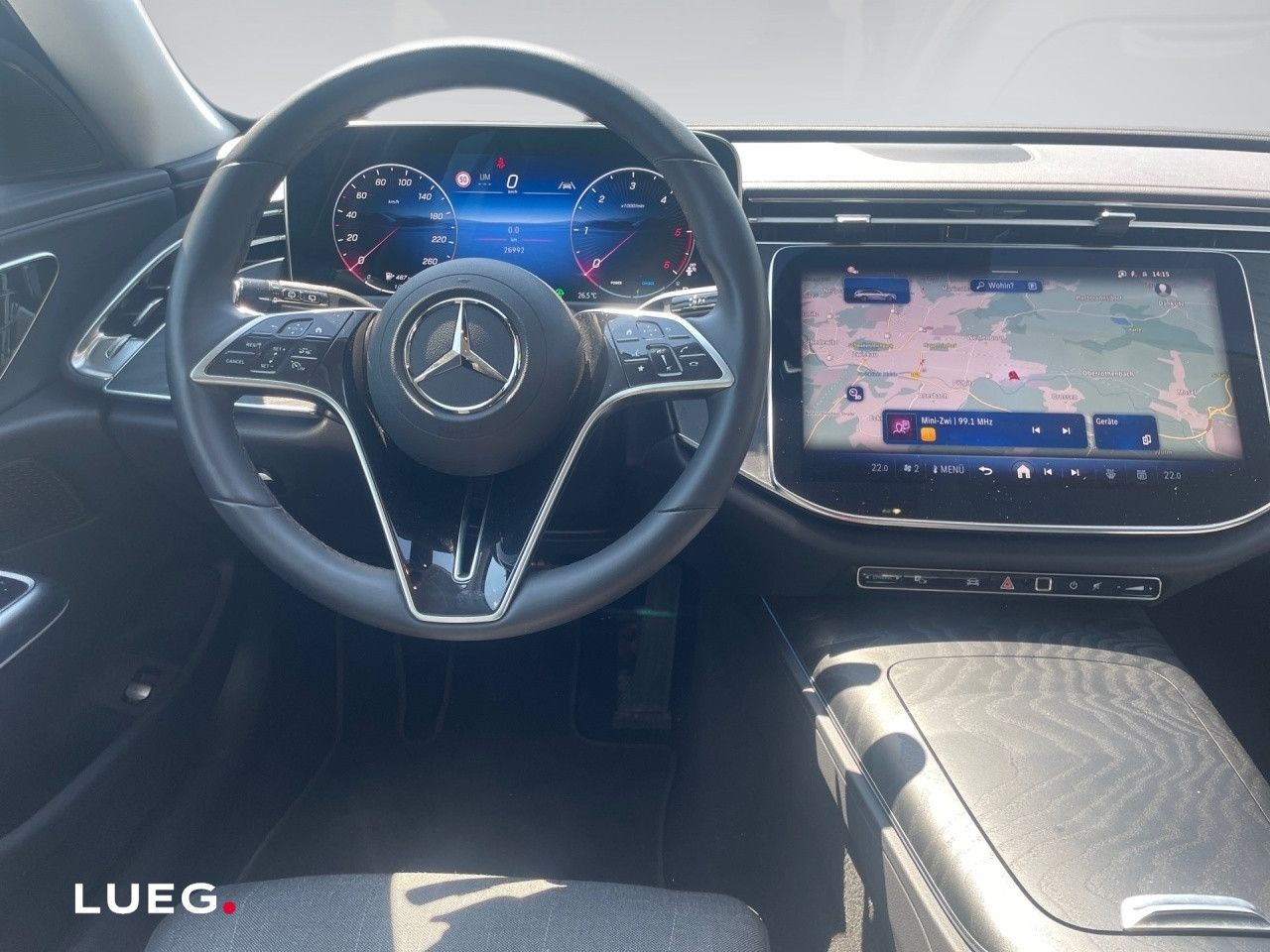 Mercedes-Benz E-Klasse – Bild 10