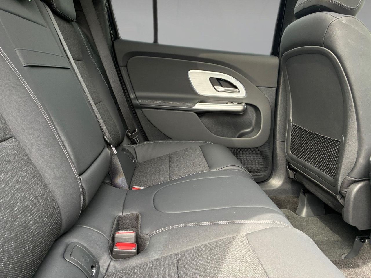 Mercedes-Benz GLB – Bild 13