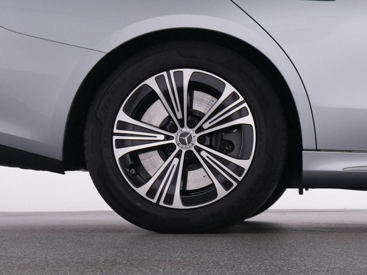 Mercedes-Benz E-Klasse – Bild 22