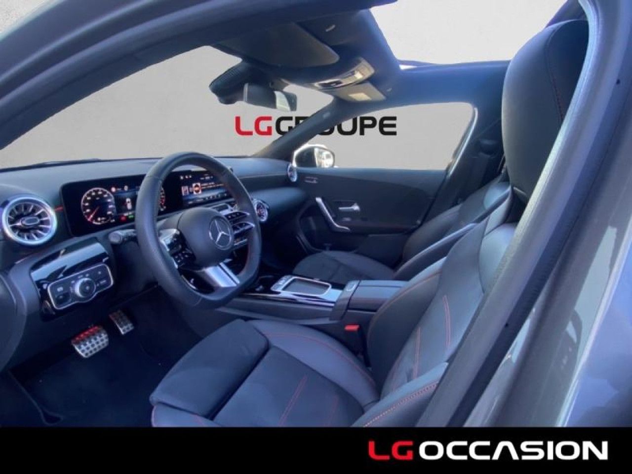 Photo du v&eacute;hicule 10 / 18