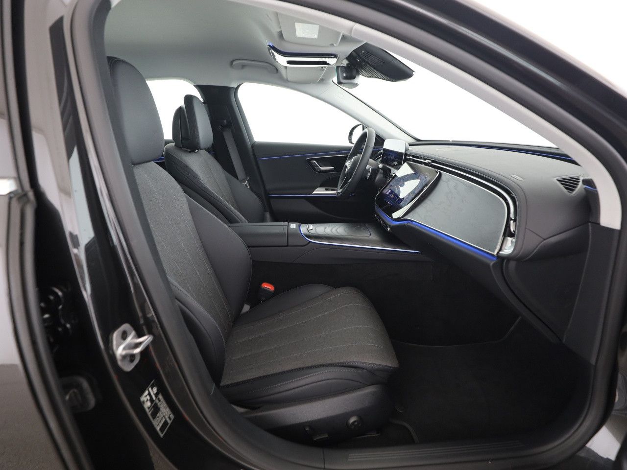 Mercedes-Benz E-Klasse – Bild 8