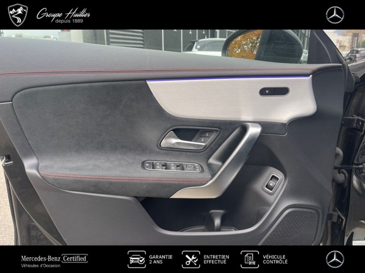 Photo du v&eacute;hicule 16 / 18