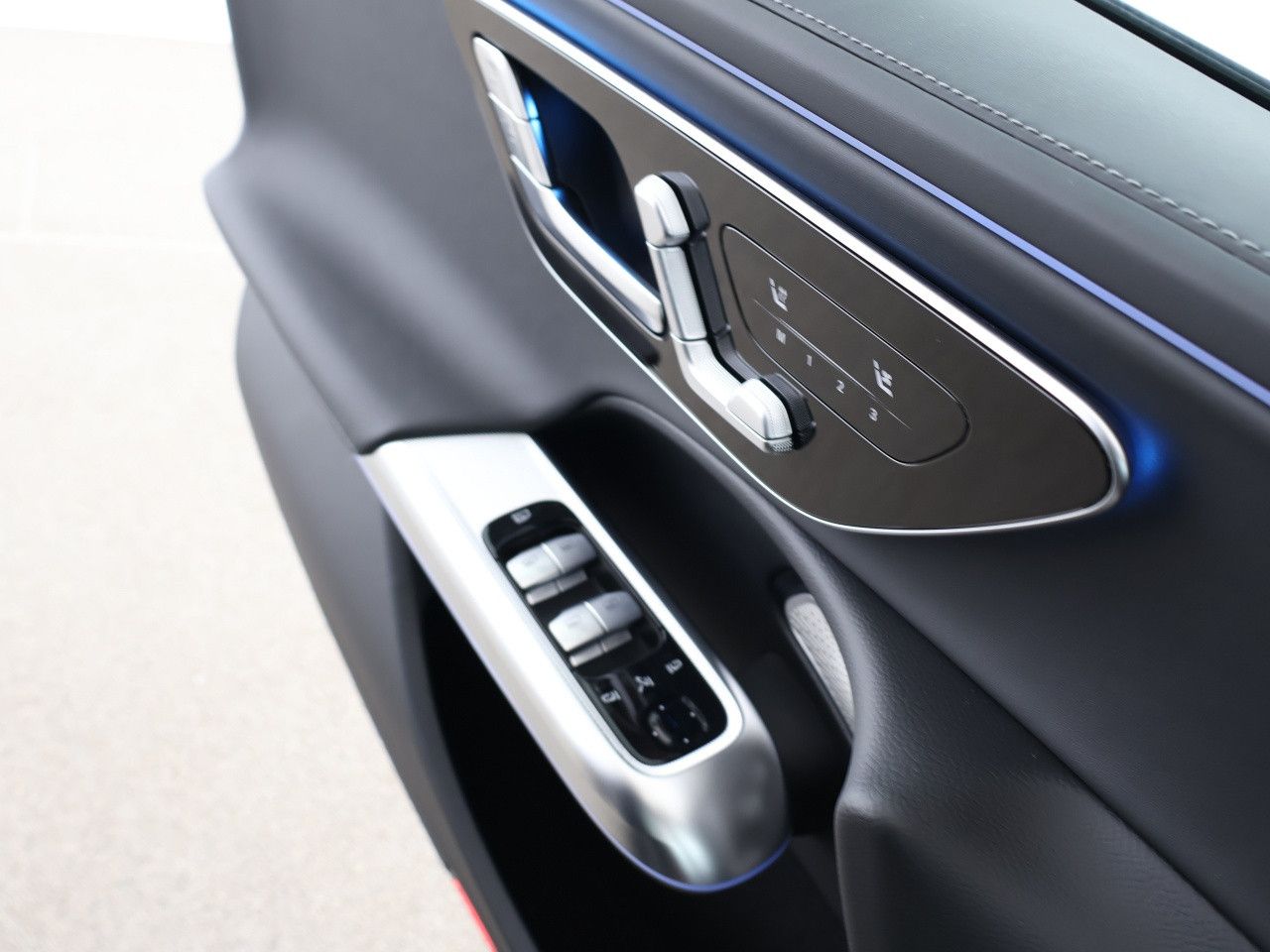 Mercedes-Benz E-Klasse – Bild 13
