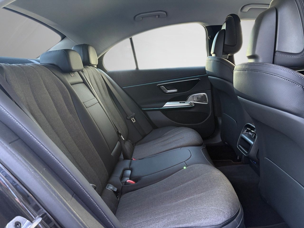 Mercedes-Benz E-Klasse – Bild 21
