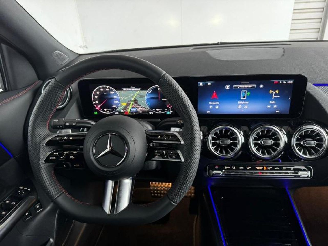 Photo du v&eacute;hicule 18 / 18