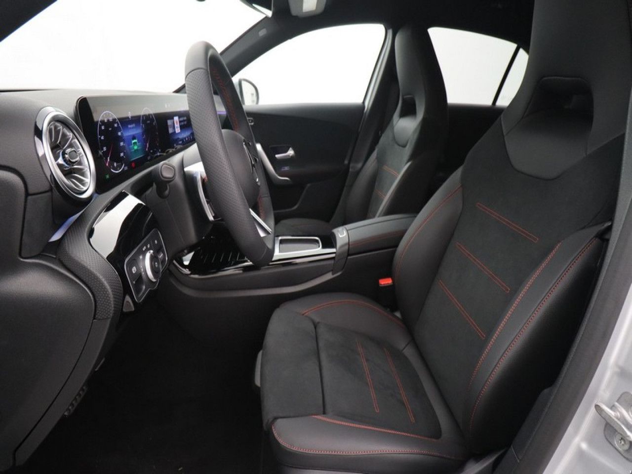 Imagem do veículo 10 / 20