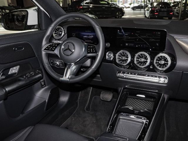 Mercedes-Benz EQA 300