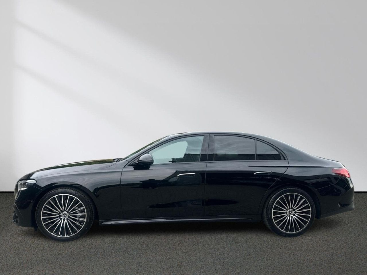 Mercedes-Benz E-Klasse – Bild 12