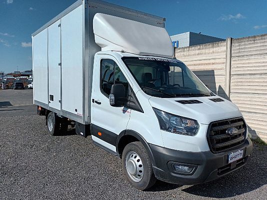 Vehicle image 1 / 5