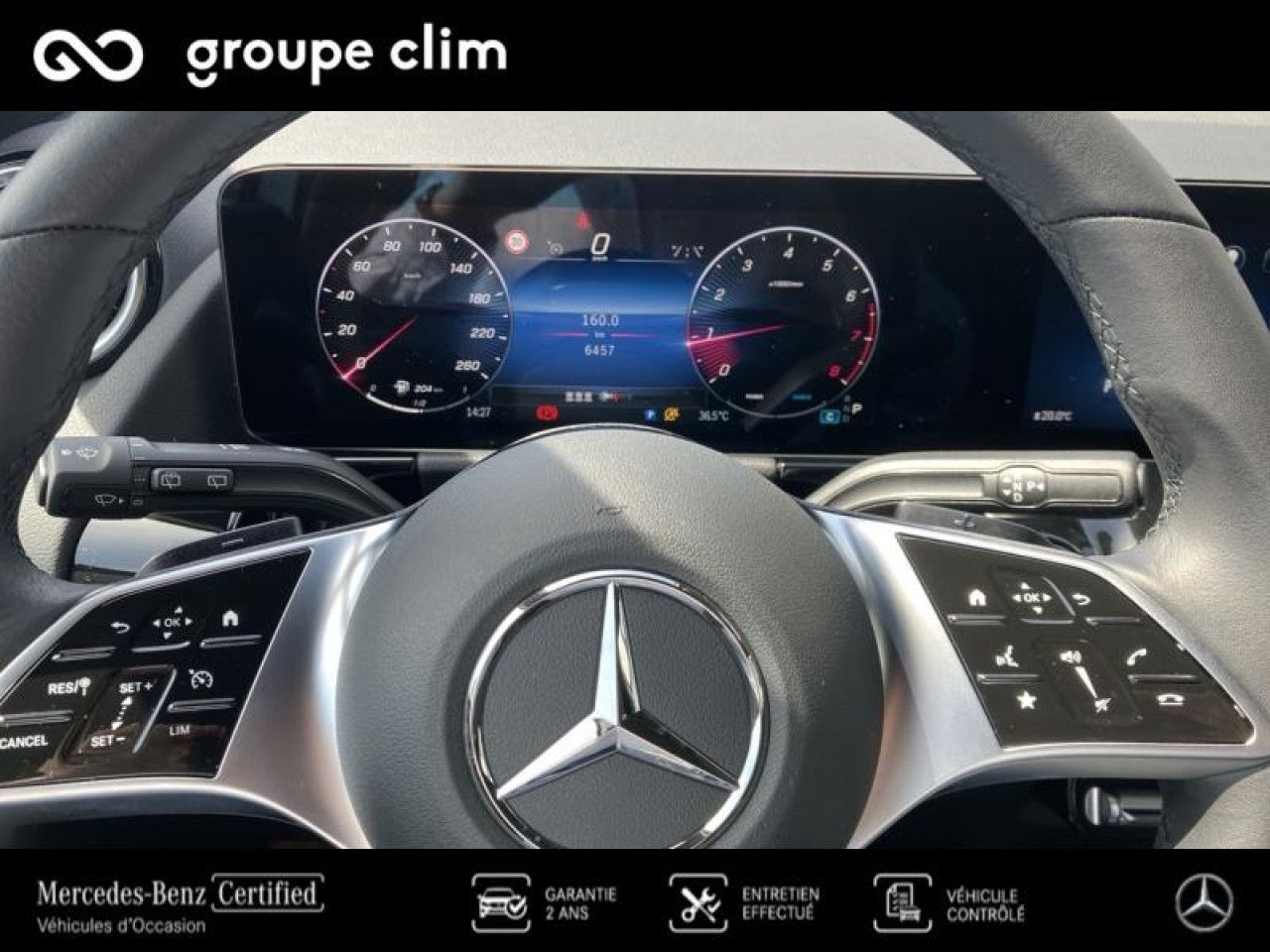 Photo du v&eacute;hicule 15 / 18