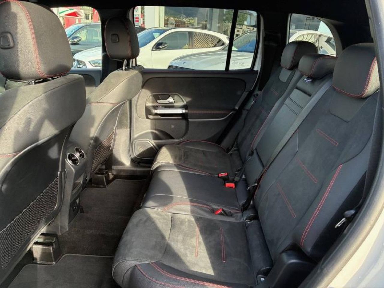 Photo du v&eacute;hicule 7 / 9