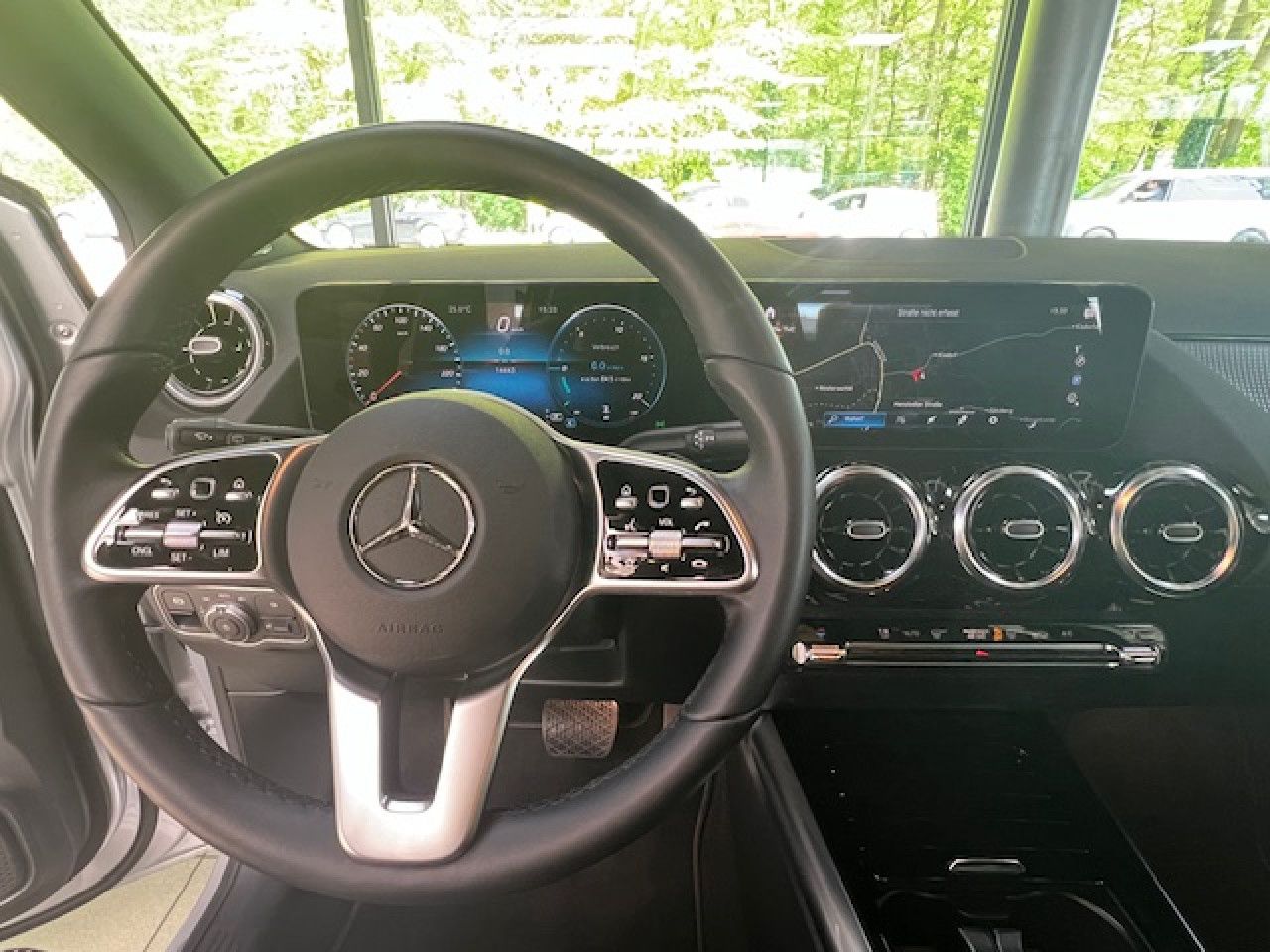 Fahrzeugbild 16 / 24