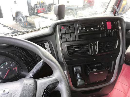 Vehicle image 14 / 17