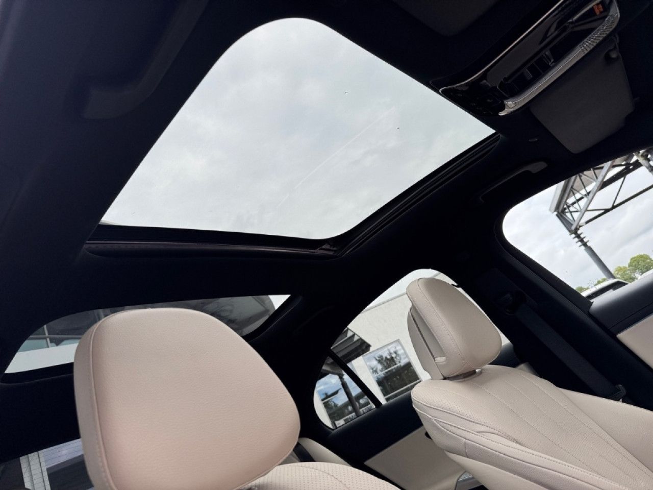 Mercedes-Benz E-Klasse – Bild 6