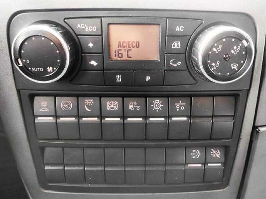 Vehicle image 11 / 14