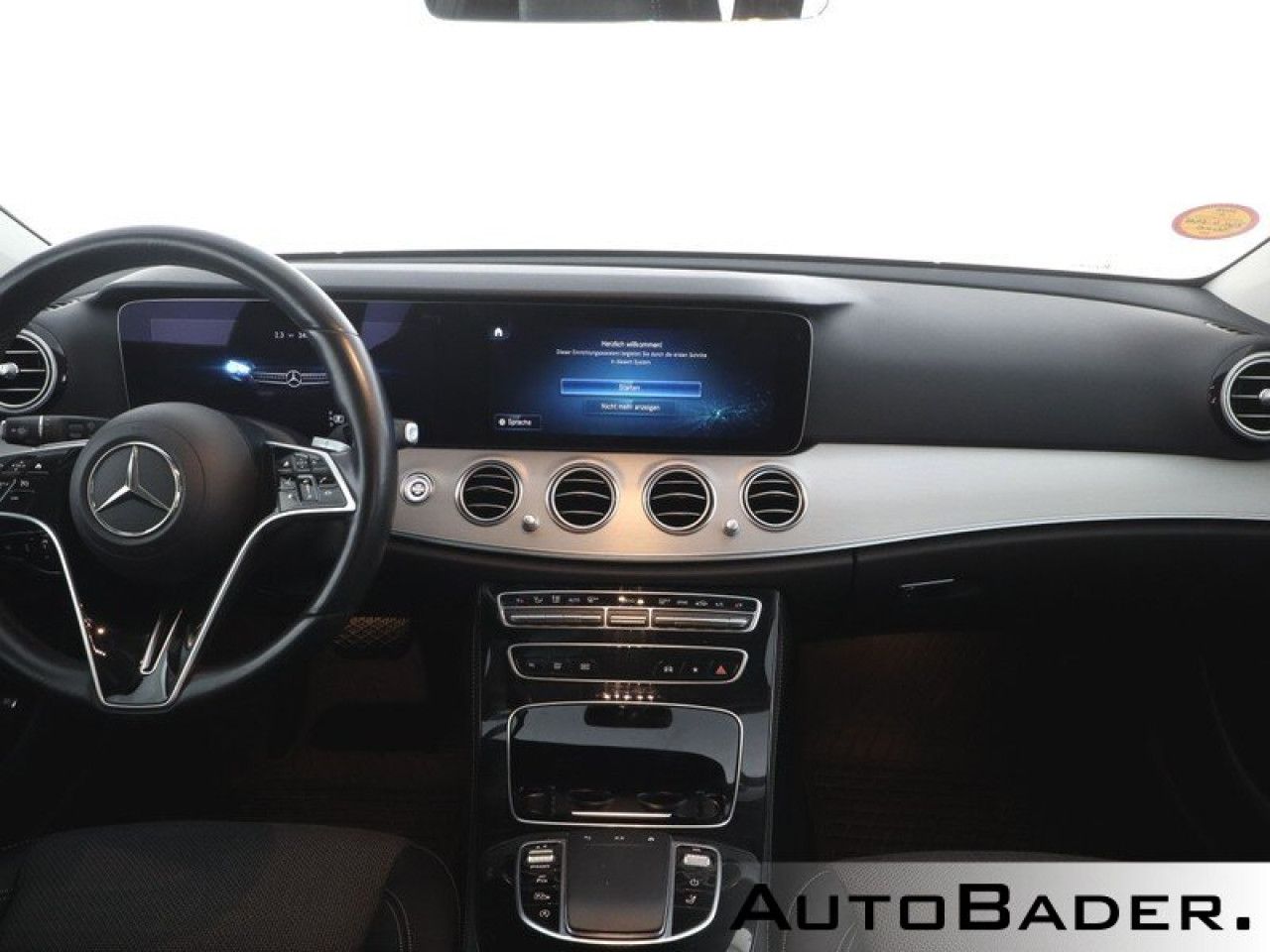Mercedes-Benz E-Klasse – Bild 8