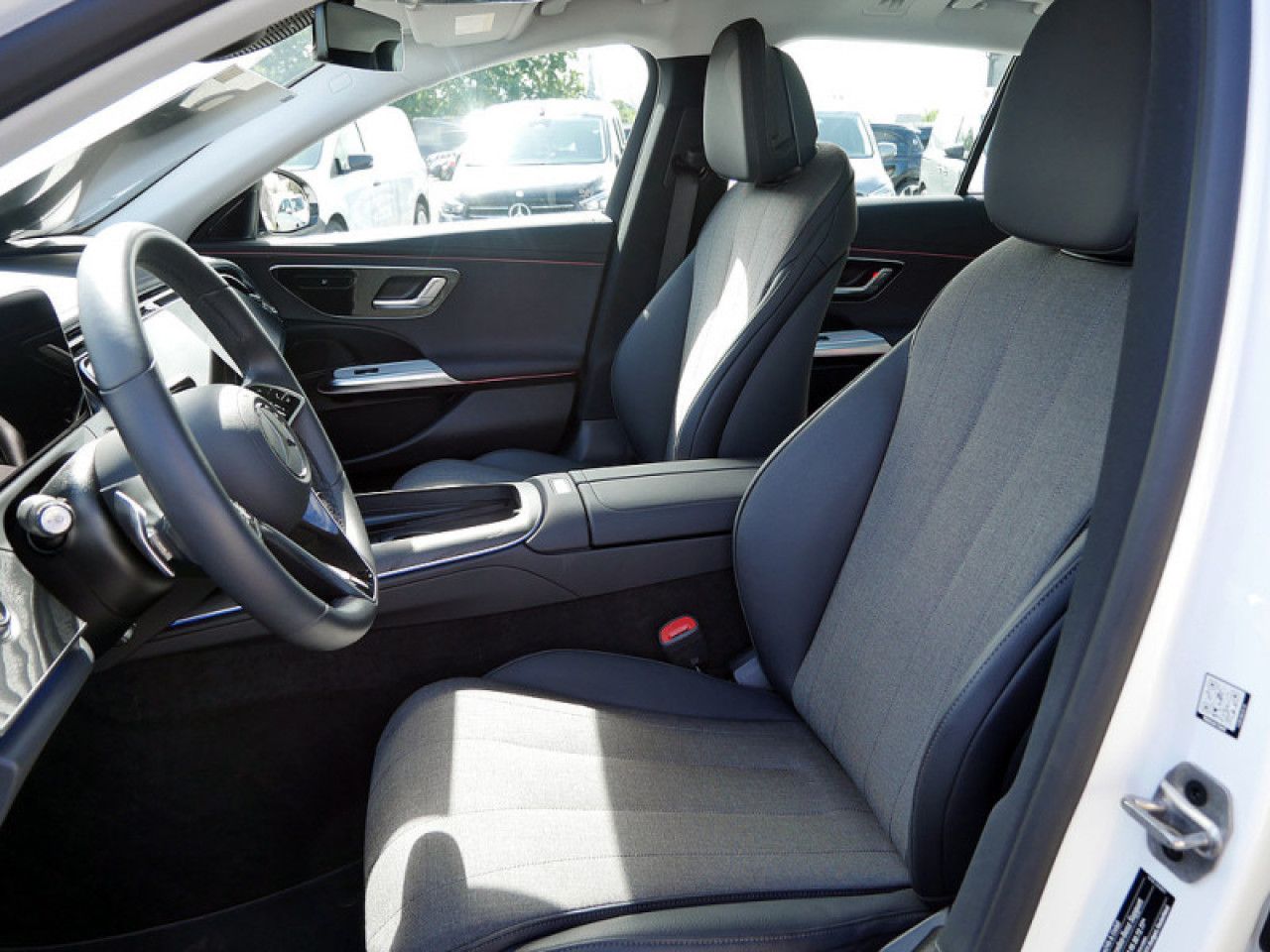 Mercedes-Benz E-Klasse – Bild 15