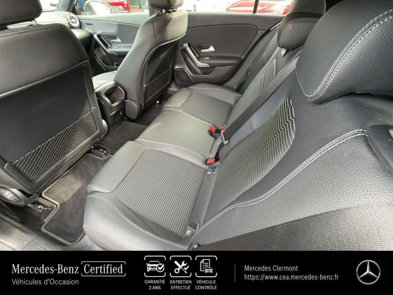 Photo du v&eacute;hicule 16 / 18