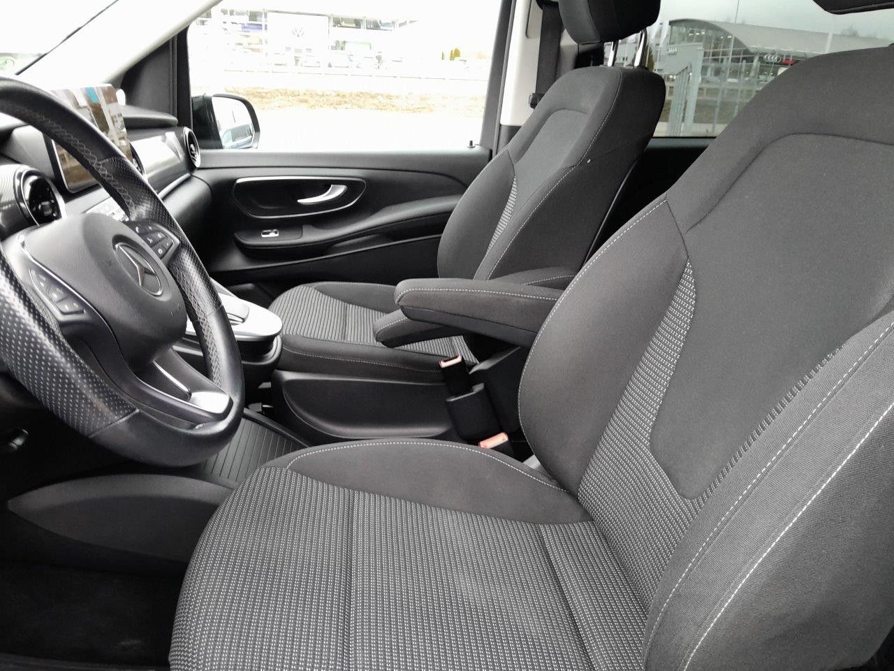 Zdjęcie pojazdu 9 / 20