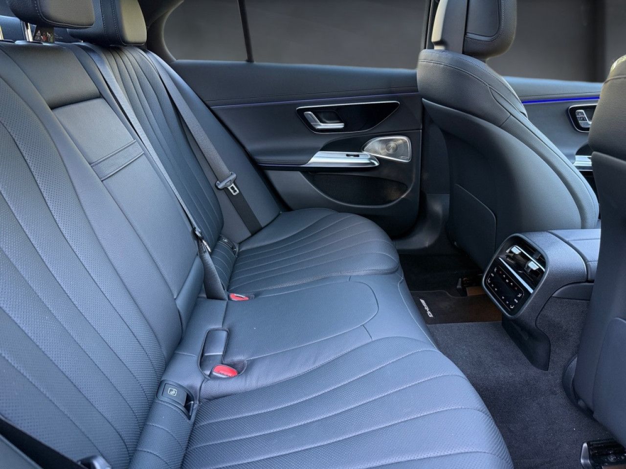 Mercedes-Benz E-Klasse – Bild 13
