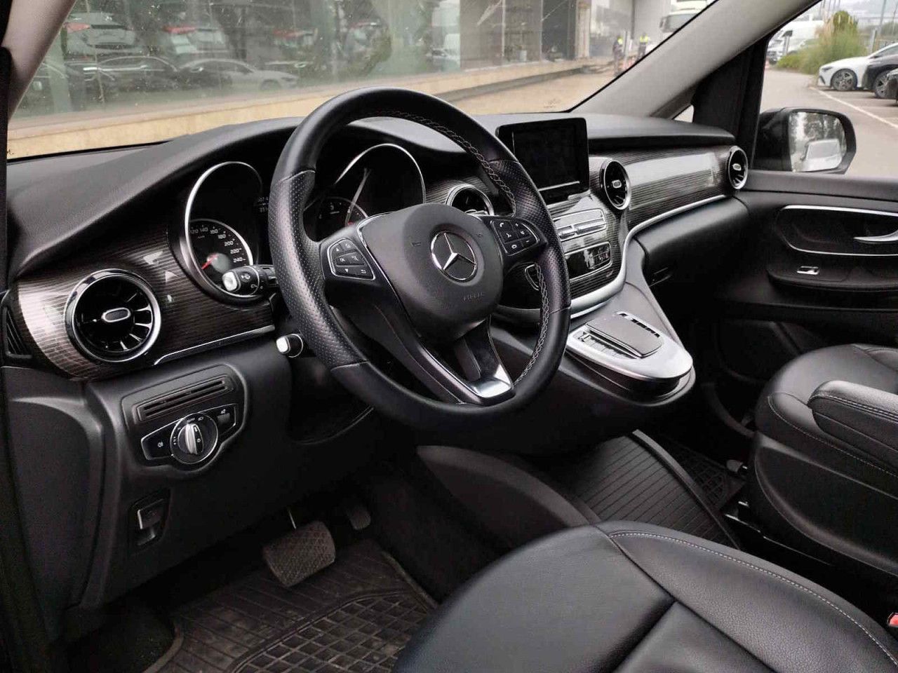 Imagem do veículo 2 / 14