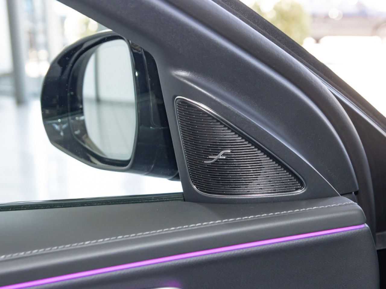 Mercedes-Benz E-Klasse – Bild 19
