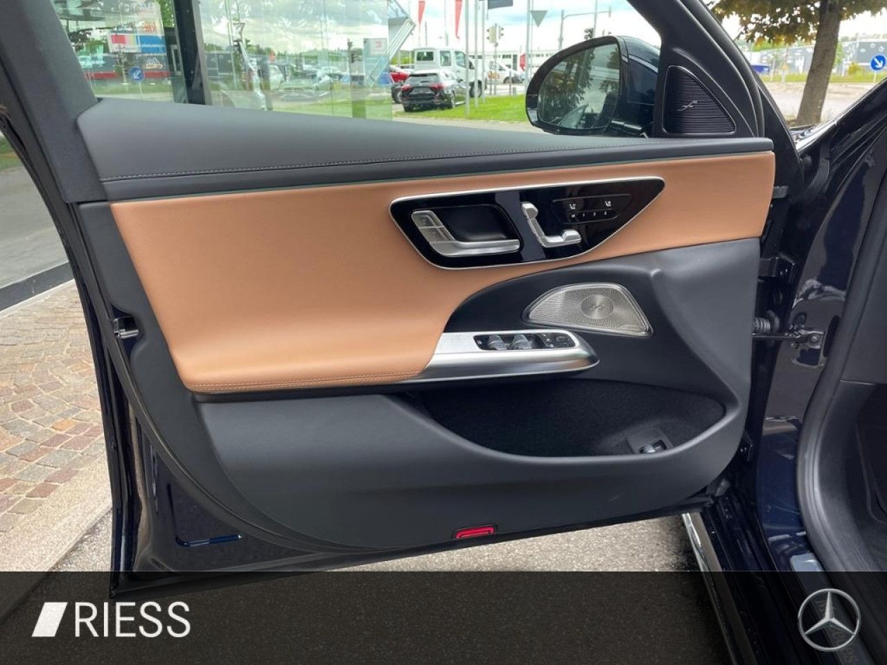 Mercedes-Benz E-Klasse – Bild 2