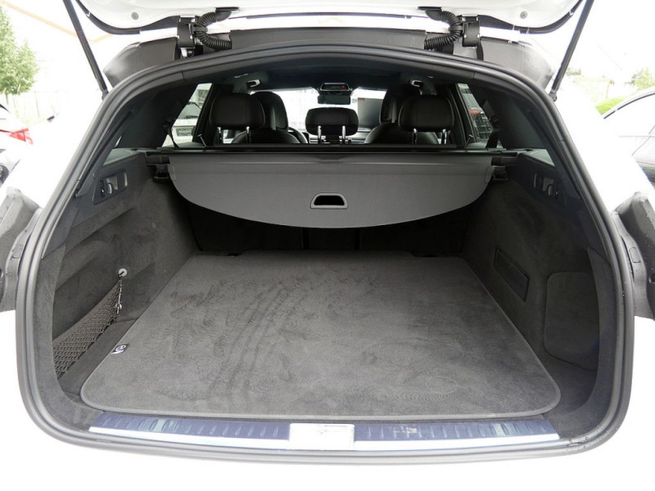 Mercedes-Benz E-Klasse – Bild 11