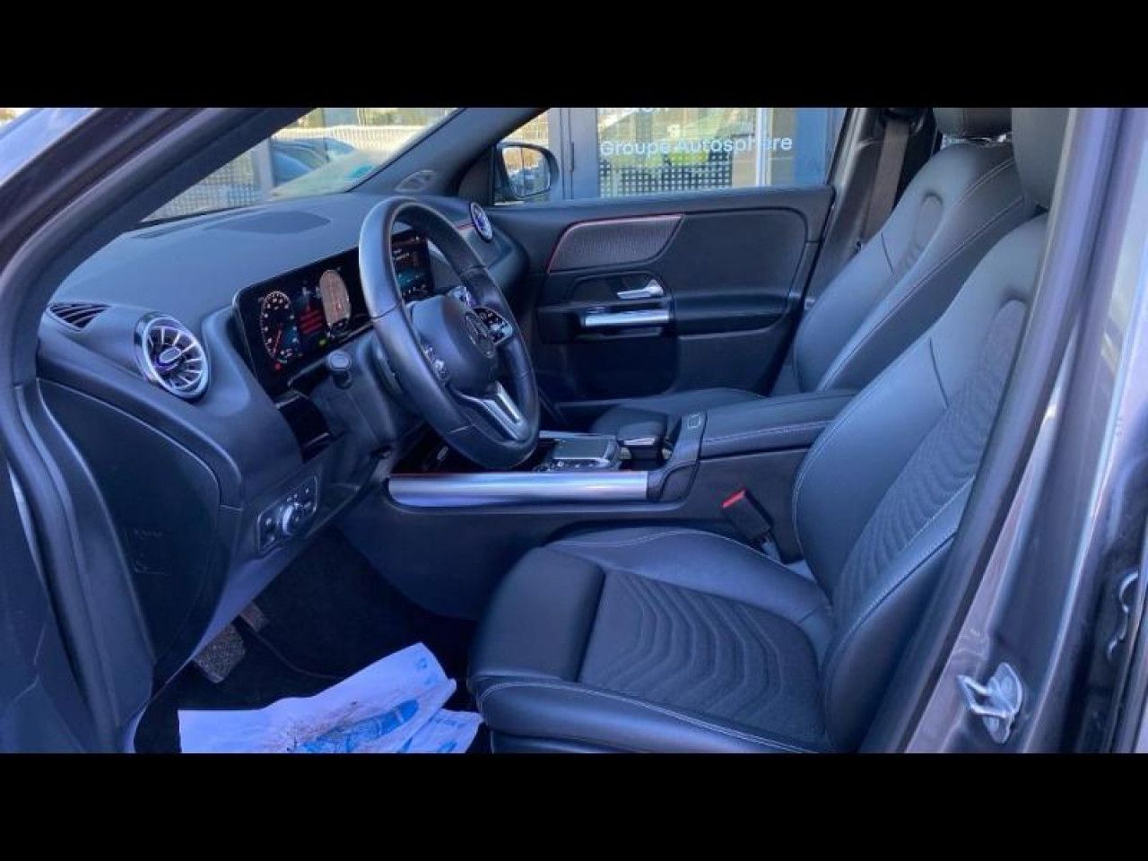 Photo du v&eacute;hicule 12 / 18