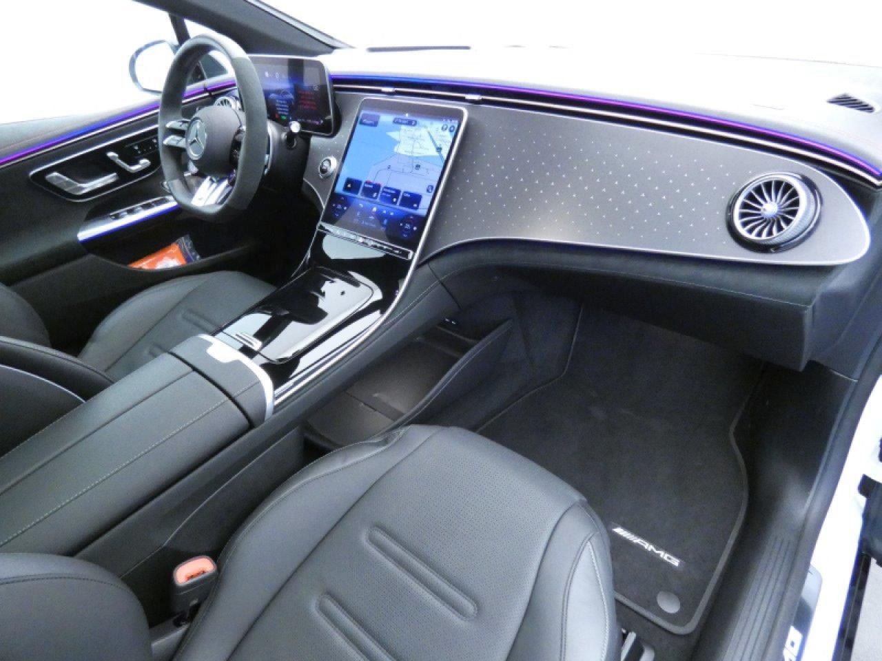 Photo du v&eacute;hicule 9 / 18