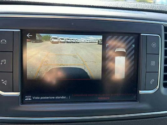 Vehicle image 14 / 15