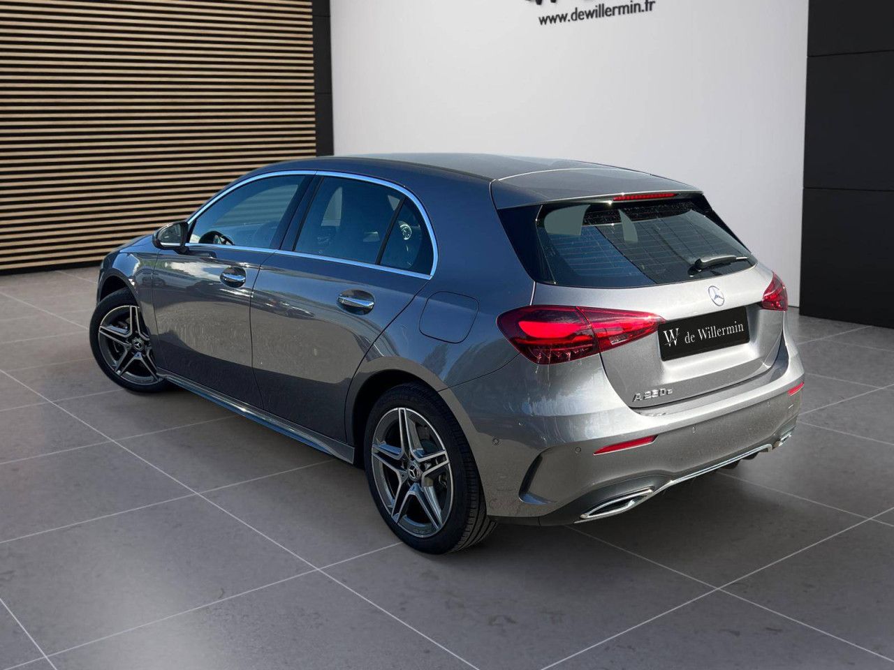 Photo du v&eacute;hicule 7 / 18