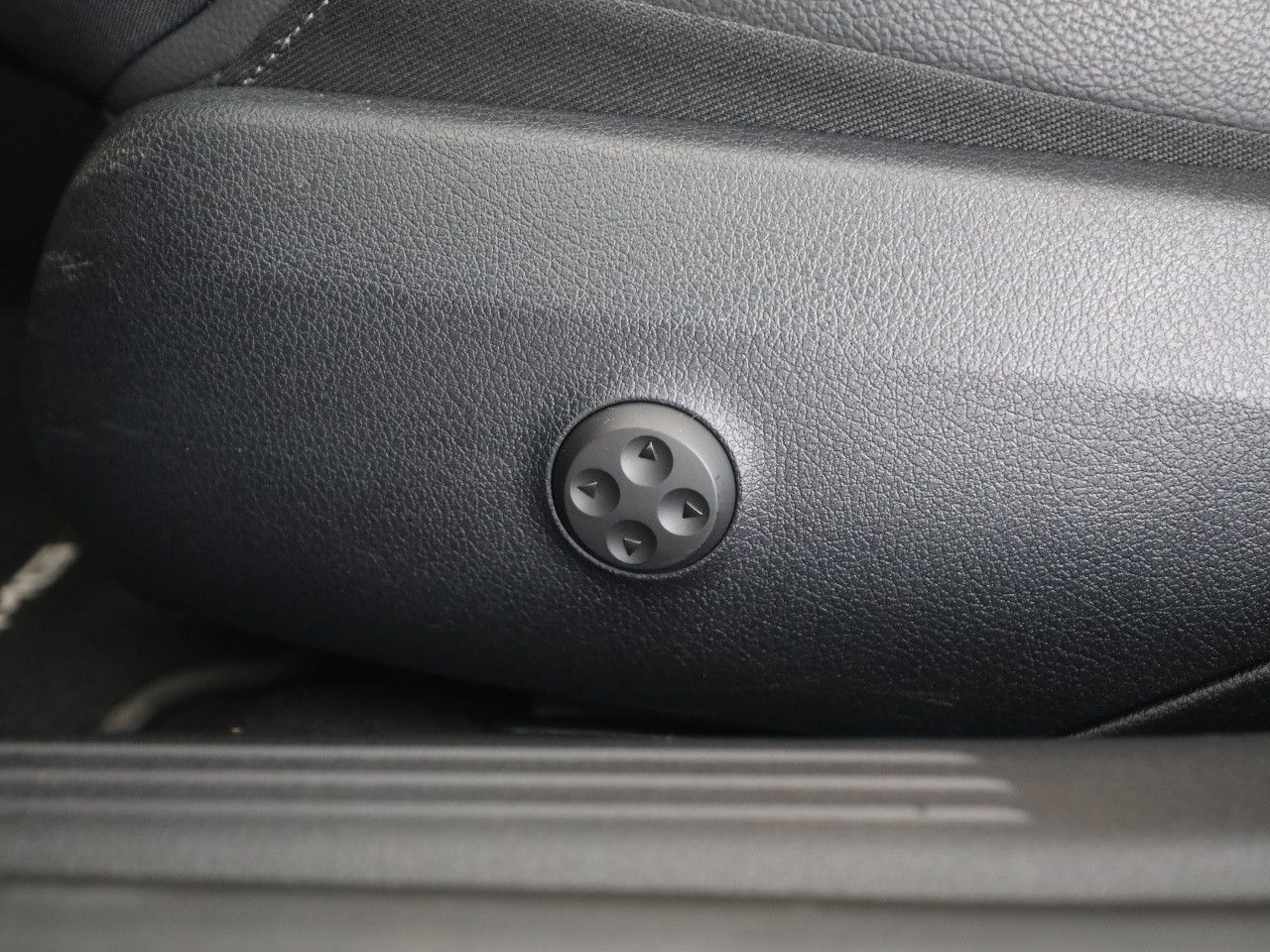 Mercedes-Benz C-Klasse – Bild 26