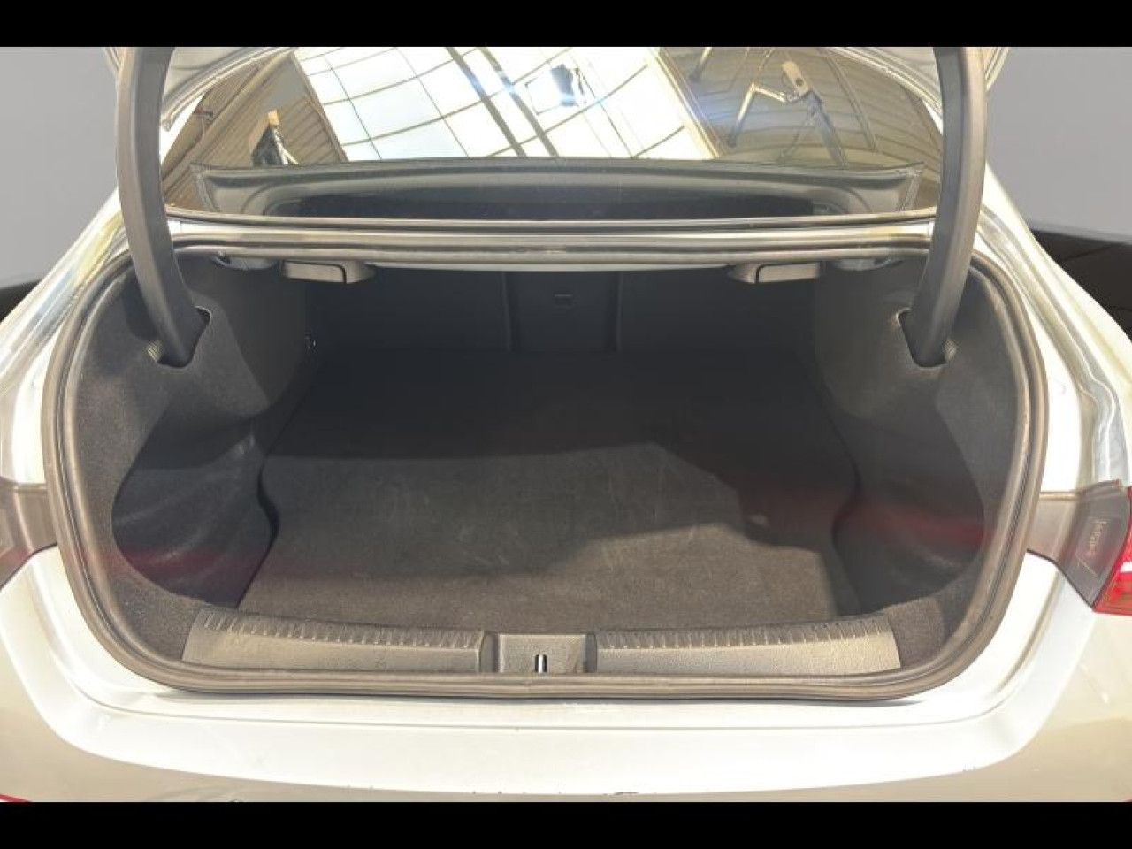 Photo du v&eacute;hicule 14 / 18