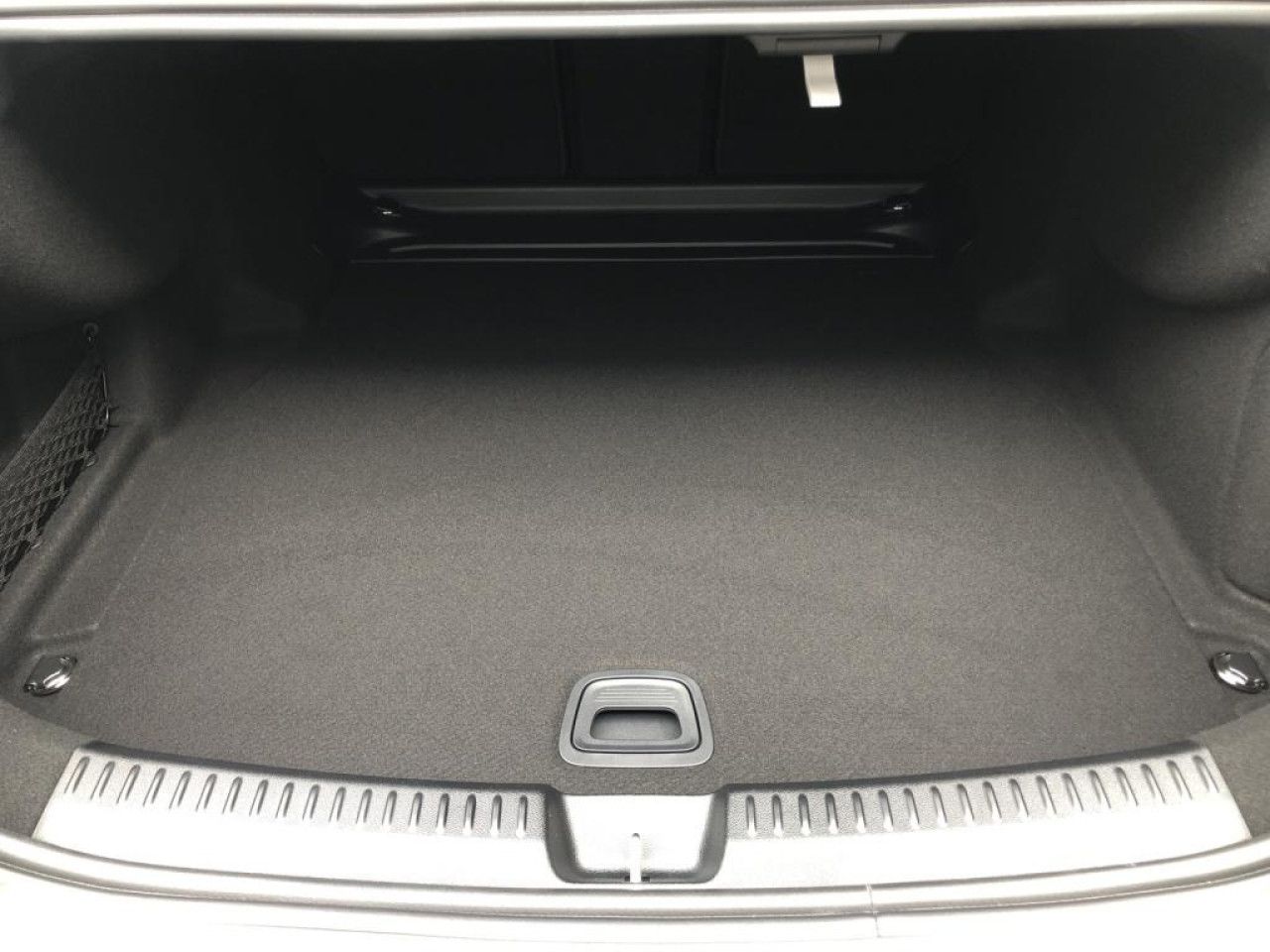 Mercedes-Benz E-Klasse – Bild 12