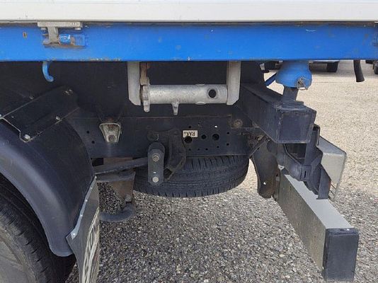 Vehicle image 11 / 17
