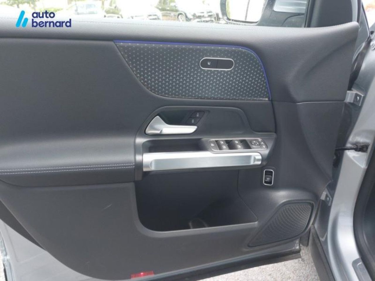 Photo du v&eacute;hicule 12 / 18