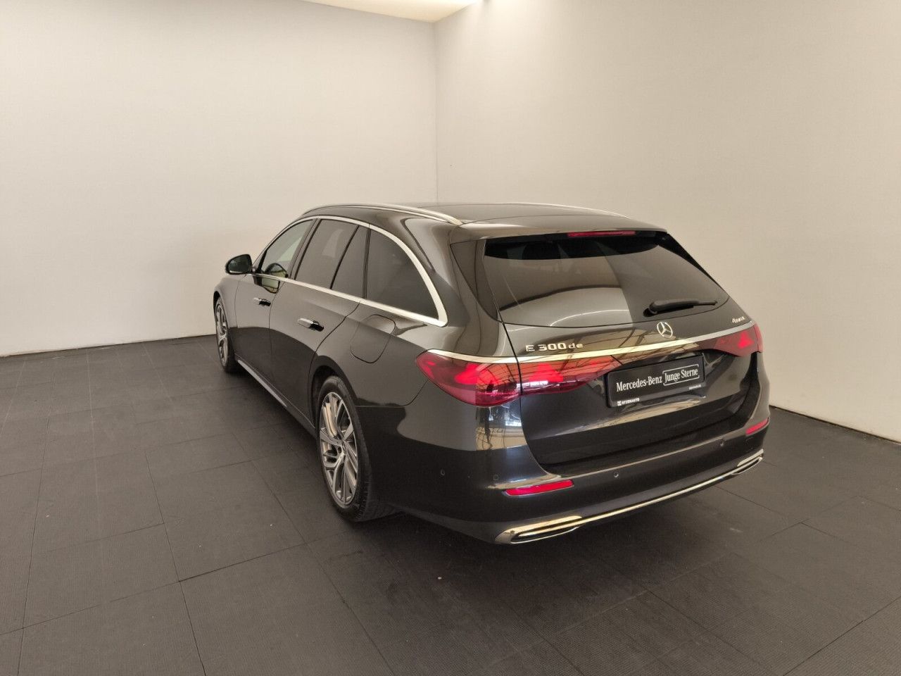Mercedes-Benz E-Klasse – Bild 8
