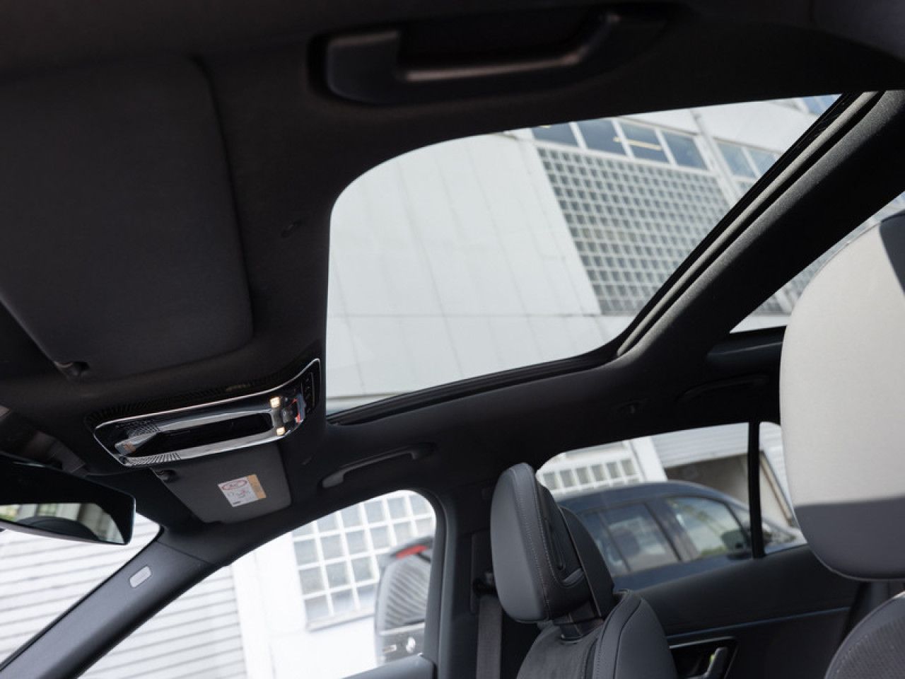 Mercedes-Benz E-Klasse – Bild 21