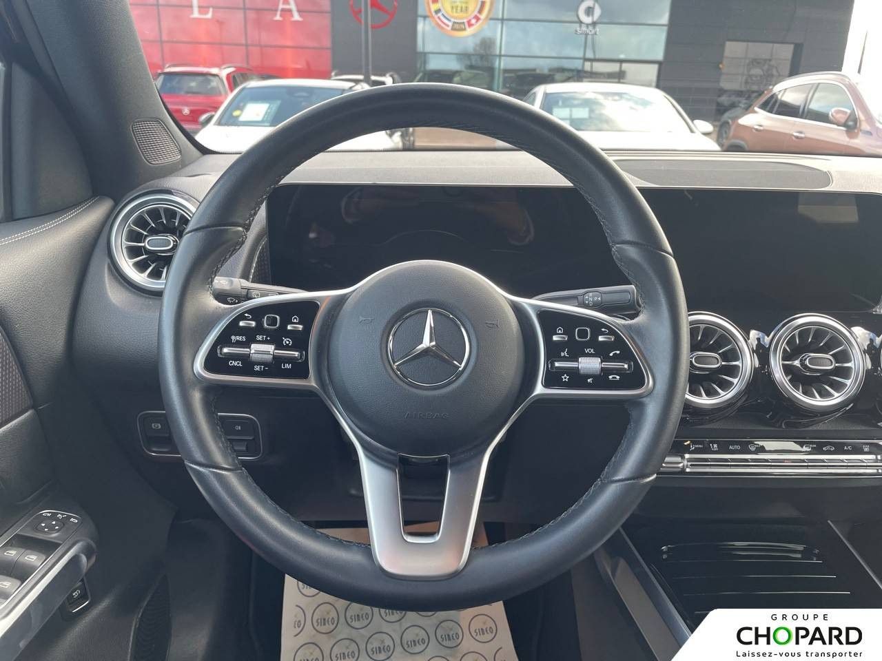 Photo du v&eacute;hicule 16 / 18