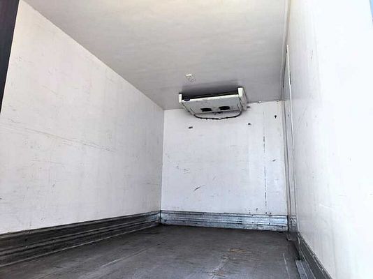 Vehicle image 5 / 13