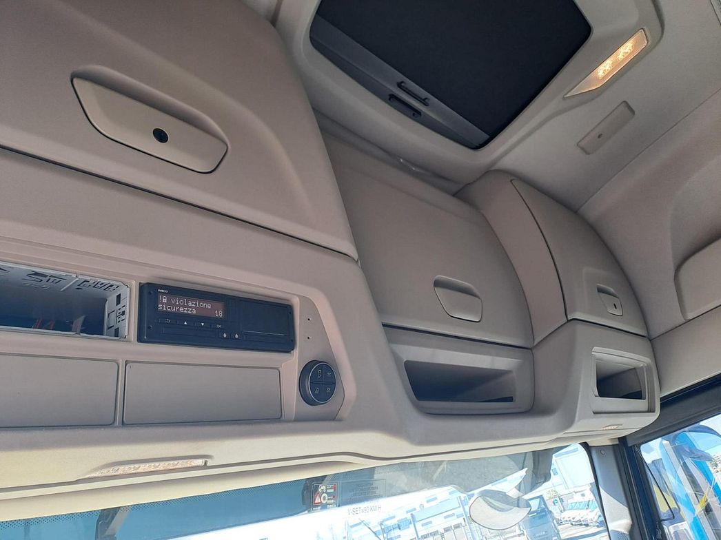 IVECO | S-WAY AS260S46 Y/FP