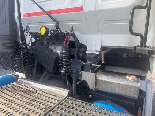 Vehicle image 9 / 20
