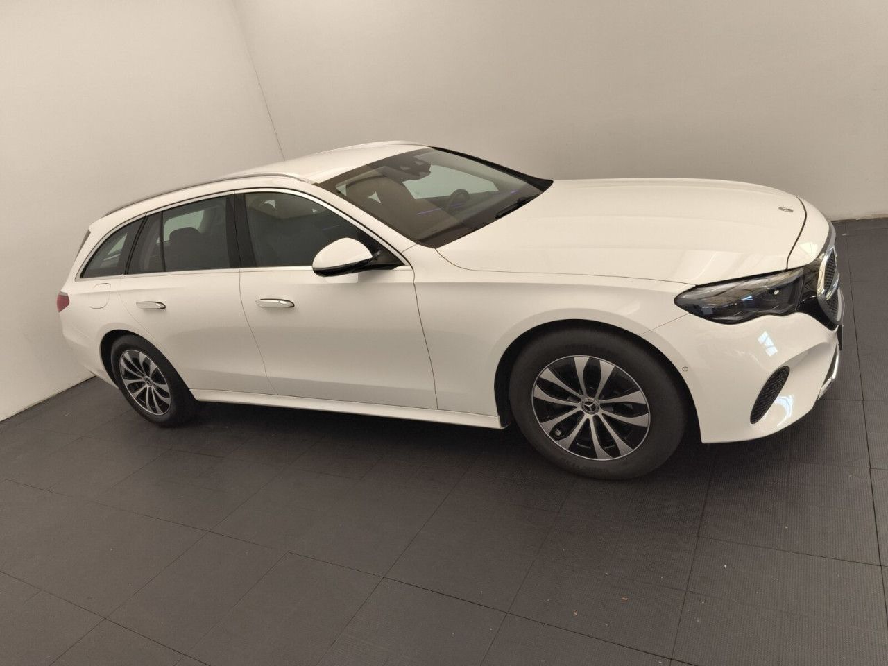 Mercedes-Benz E-Klasse – Bild 4